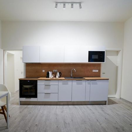 Lucy'S Apartments 2 올로모우츠 외부 사진