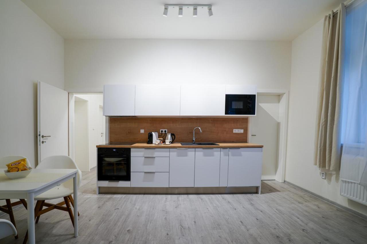 Lucy'S Apartments 2 올로모우츠 외부 사진