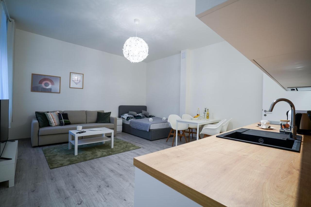 Lucy'S Apartments 2 올로모우츠 외부 사진